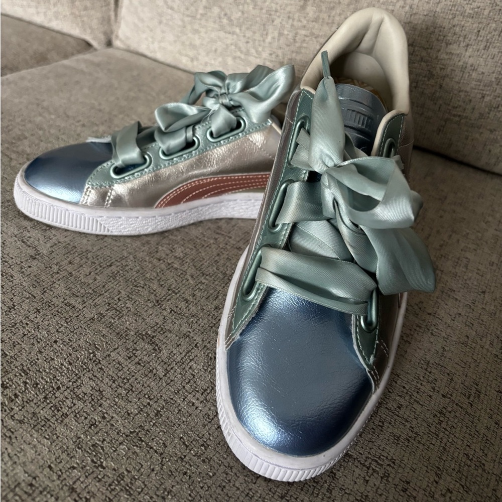 Puma Basket Heart Bauble women sneakers.